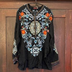 Johnny Was Johrdan Blouse in Sanded Black Size Medium